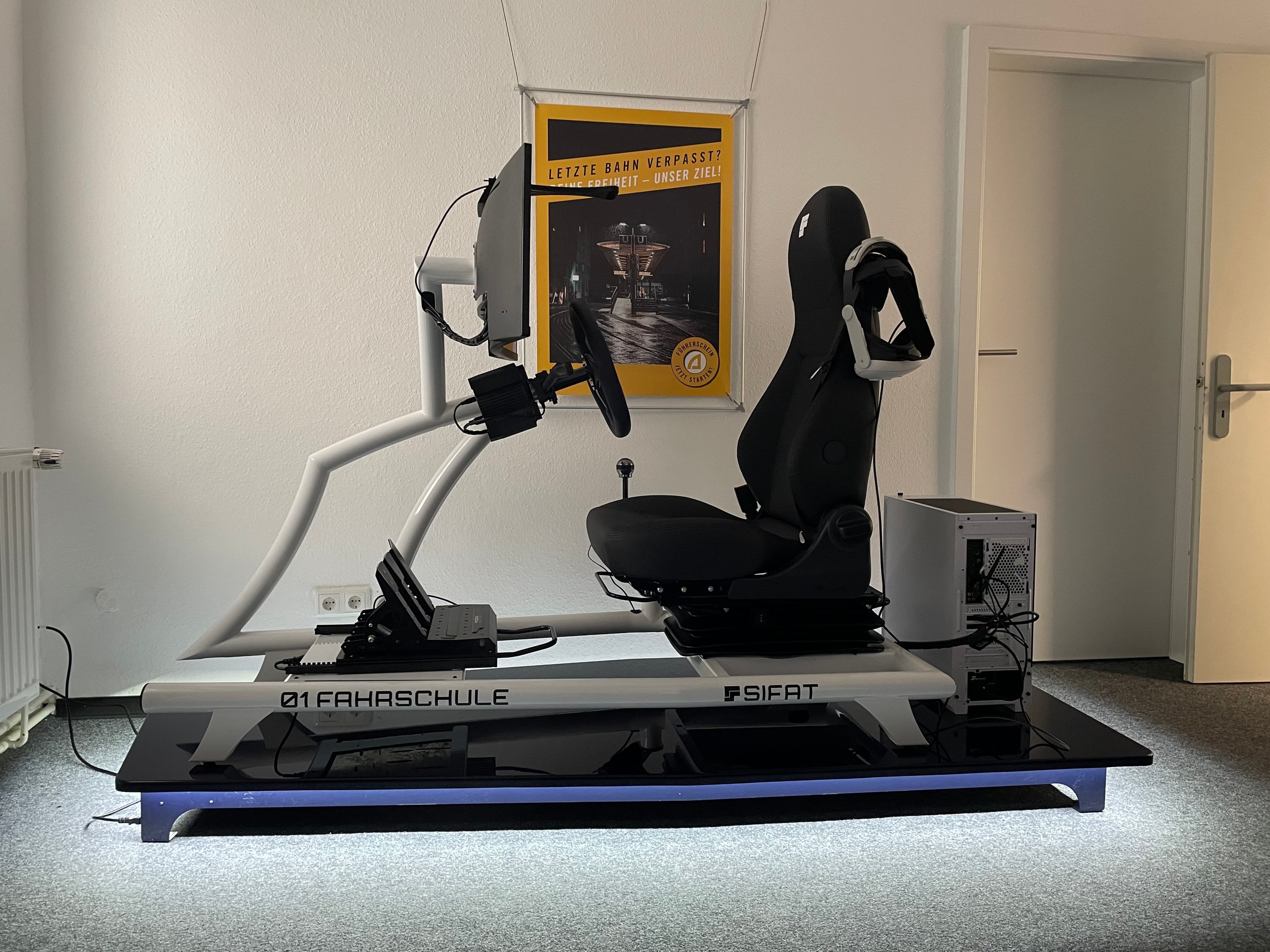 Simulator Sifat